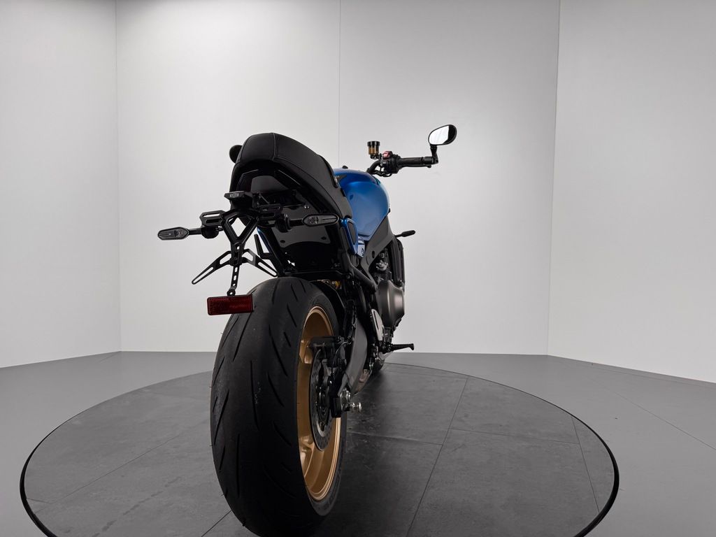 Fahrzeugabbildung Yamaha XSR 900 *TOP-ZUSTAND *WENIG KILOMETER