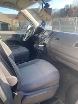 Volkswagen T5 Caravelle - Volkswagen T5: Firmenfahrzeug