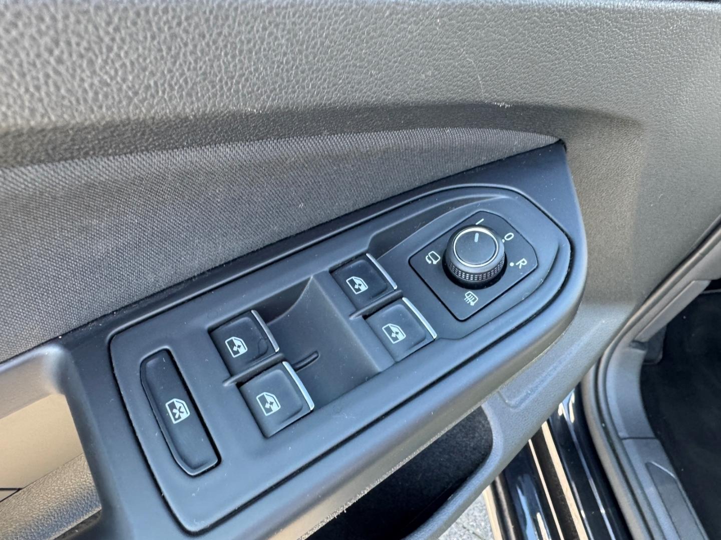 Volkswagen Golf VIII Life eTSI Navi LED Sperrdiff. ACC Appl, миниатюра 10