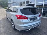 Ford Focus Turnier ST Sport+Bi-Xenon+Leder+Kam+Nav+ - Ford Focus: Kombi, Sport