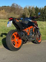 KTM 1290 Super Duke R evo - KTM 1290 Super Duke R EVO