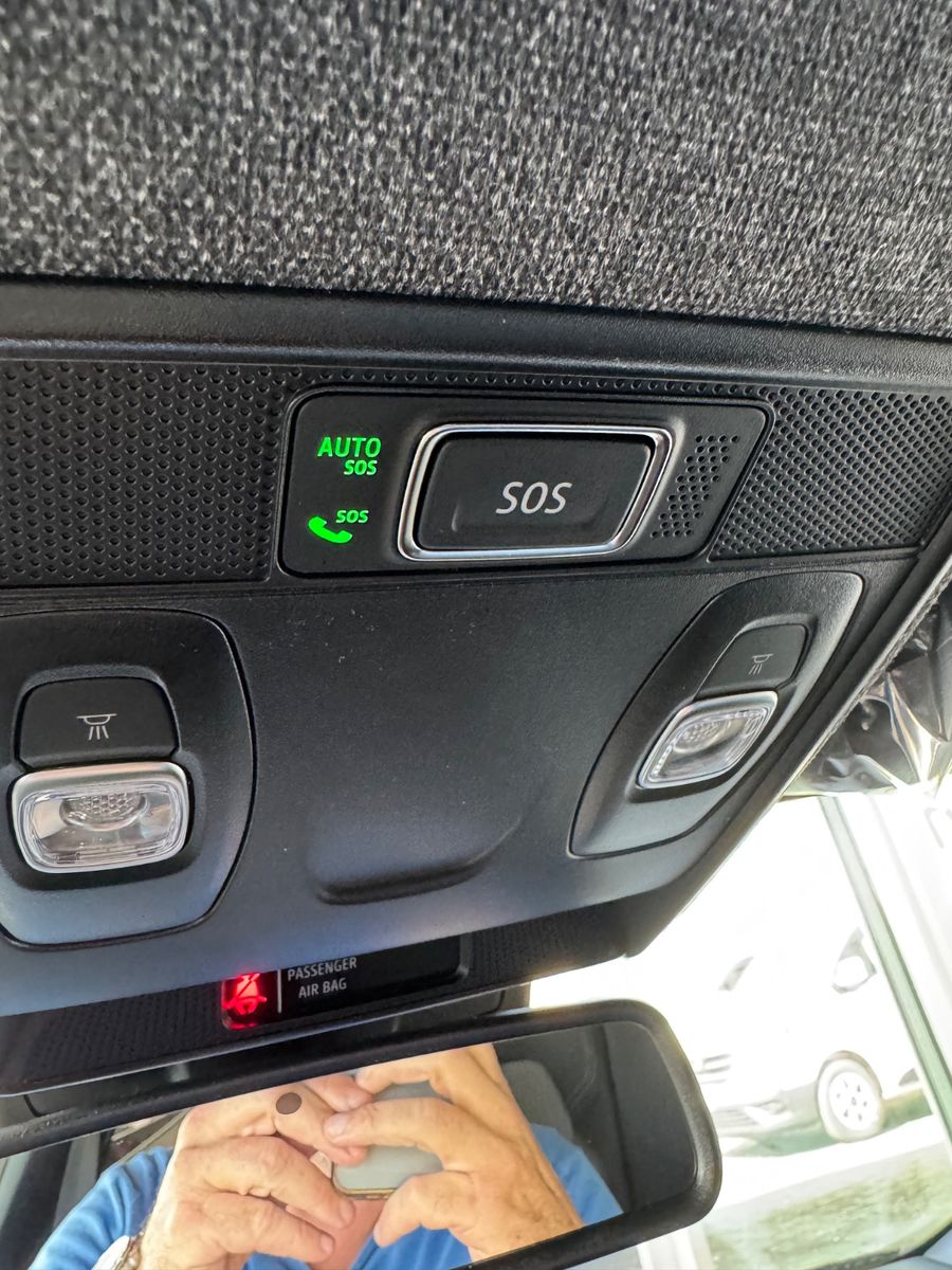 Fahrzeugabbildung Renault Clio V Techno  E-Tech/Automatik/Sofort