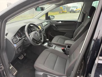Volkswagen Golf - 10