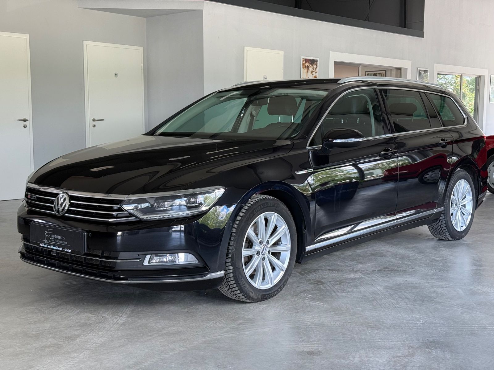VW Passat Variant Highline R-LINE/Stand-HZ/AHK/4M