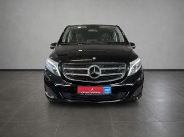 Mercedes V 220 - 2