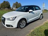 Audi A1 Sportback ambition - mit Diesel-Antrieb: Teilleder, Panorama-Dach, Kleinwagen