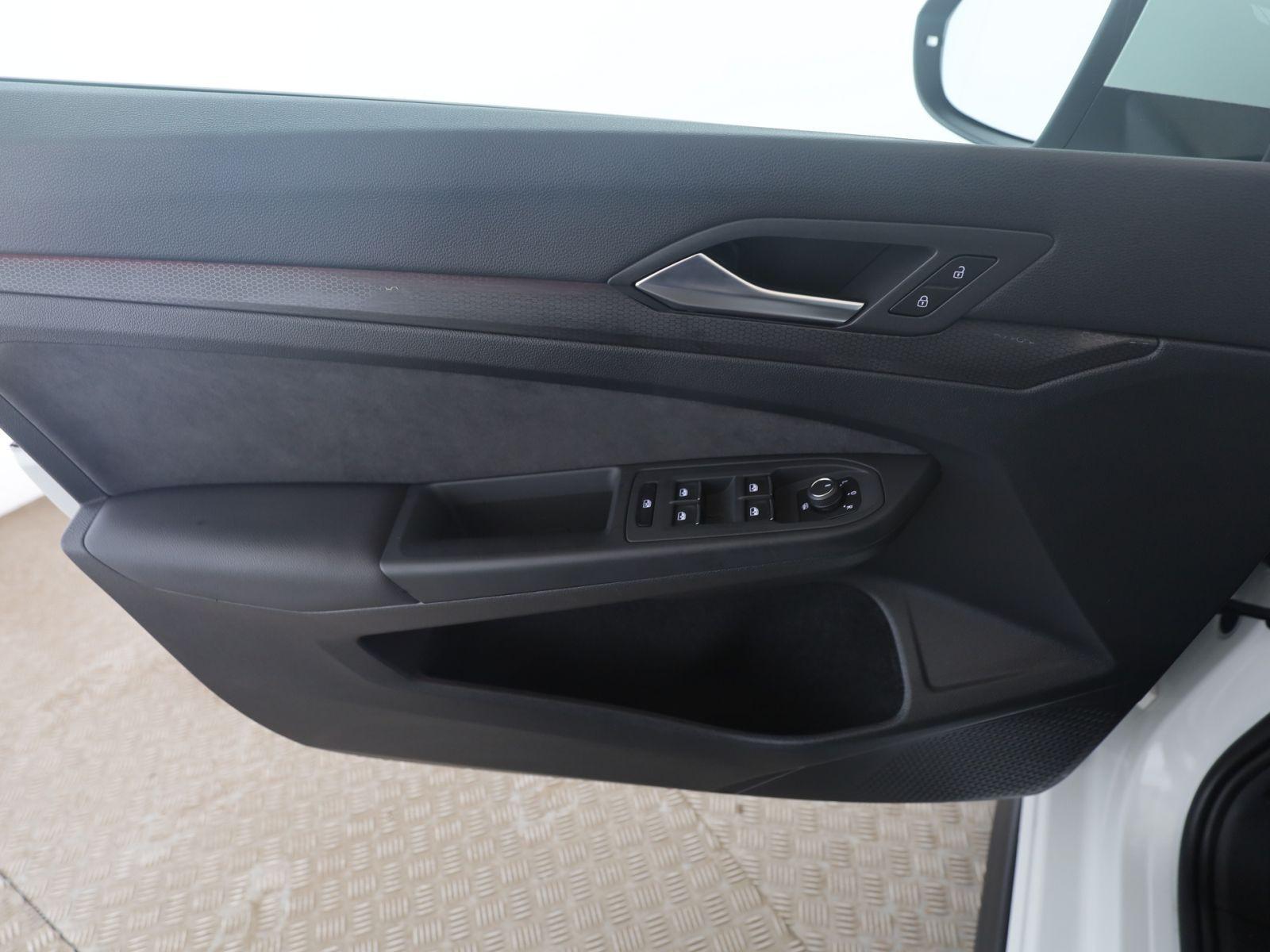 Volkswagen Golf VIII 2.0 TSI GTI LED+PDC+Navi+AppleCar, миниатюра 15