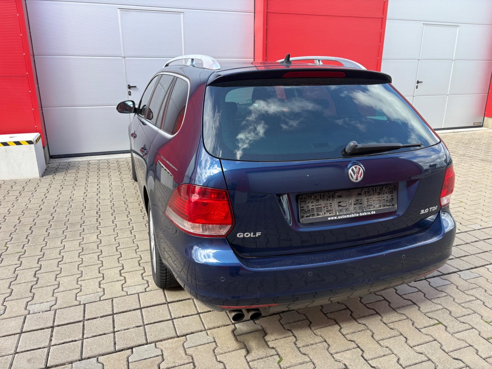 Volkswagen Golf 2011 — вигляд ззаду