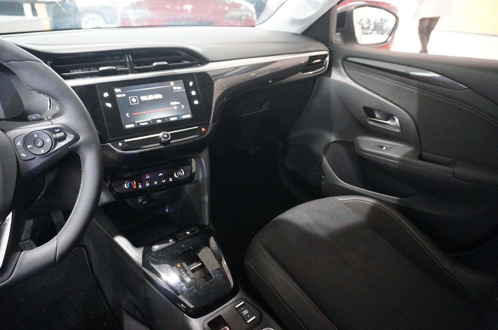 Fahrzeugabbildung Opel Corsa F 1.2T ELEGANCE NAVI/LED/KAMERA/VIRT/SPORT