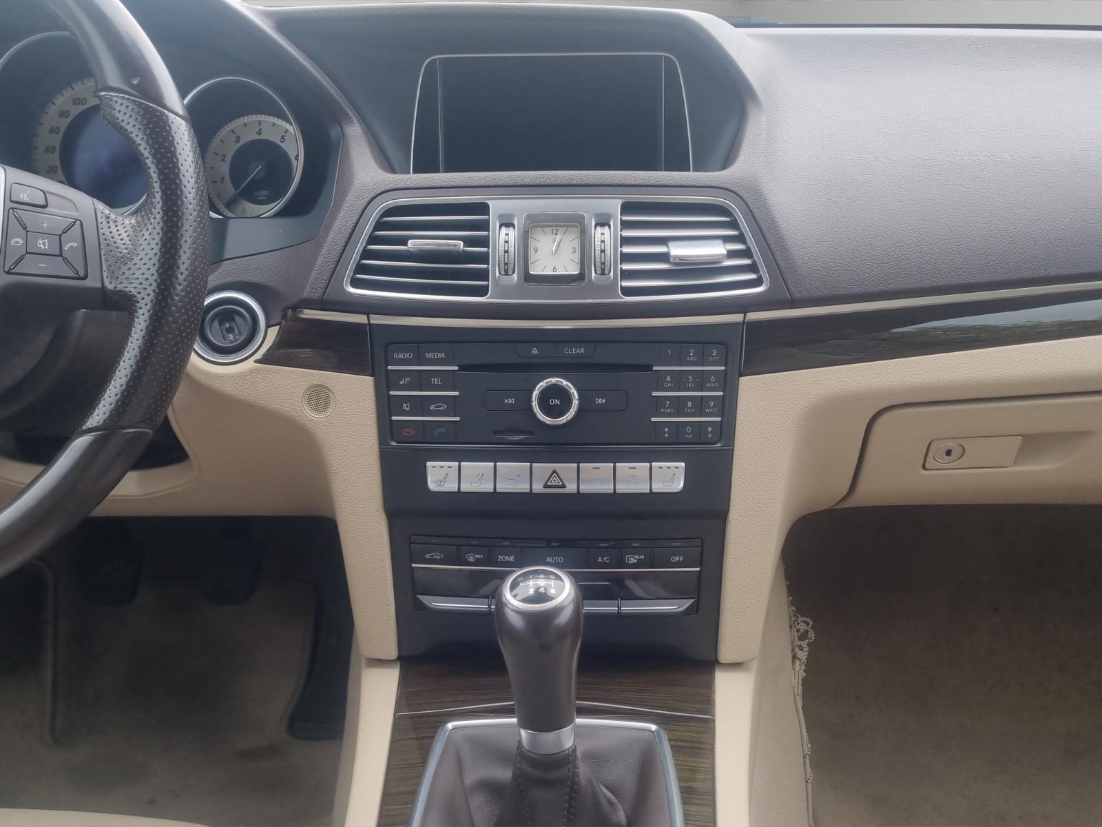 Mercedes-Benz E 200 Cabrio AHK/CAM/PTS/LED