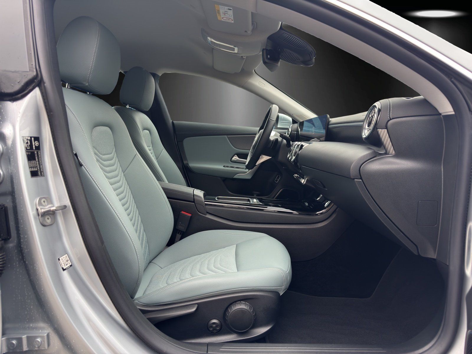 Fahrzeugabbildung Mercedes-Benz CLA200 SB Advanc+ DISTRO Burme AHK KeyGo DWA LED