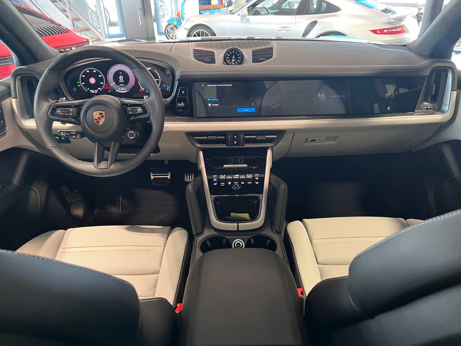 Porsche Cayenne Turbo E-Hybrid imagem 2