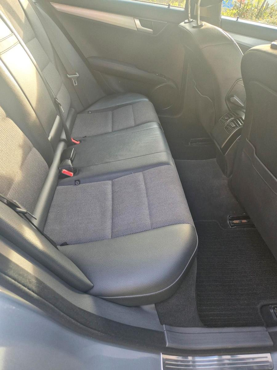 Mercedes-Benz C220 2011 — photo 6