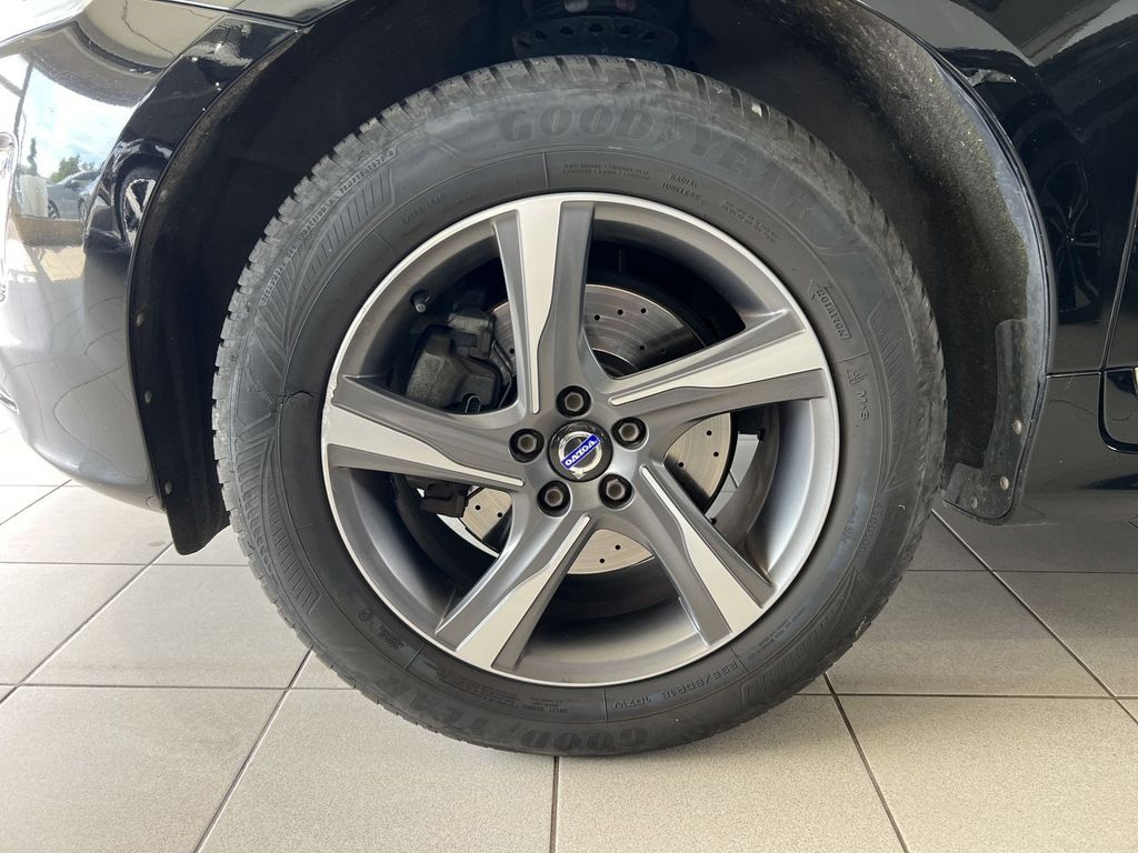 Volvo XC60 D5 Summum AWD *KEIN VERKAUF AN PRIVAT*