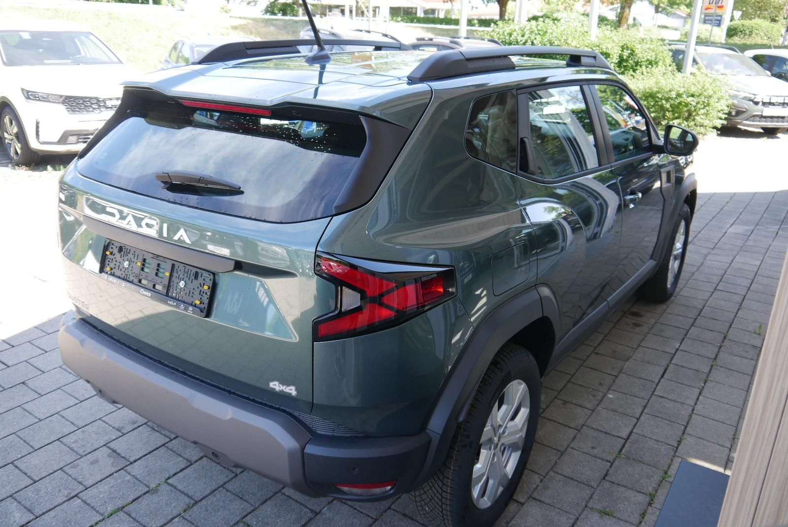 Dacia DUSTER Expression hybrid-G 150 4x4 imagem 3