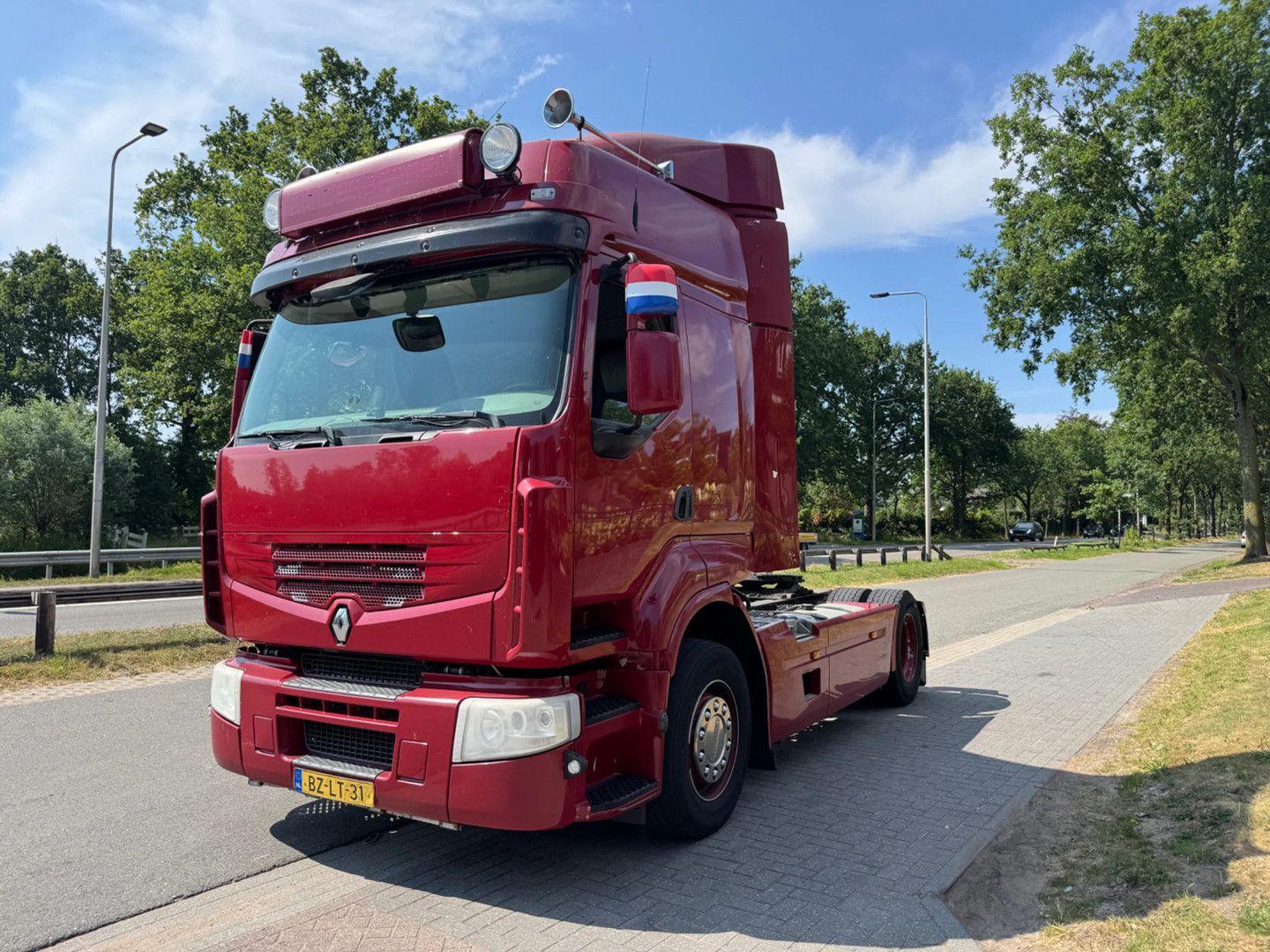 Renault Premium 450