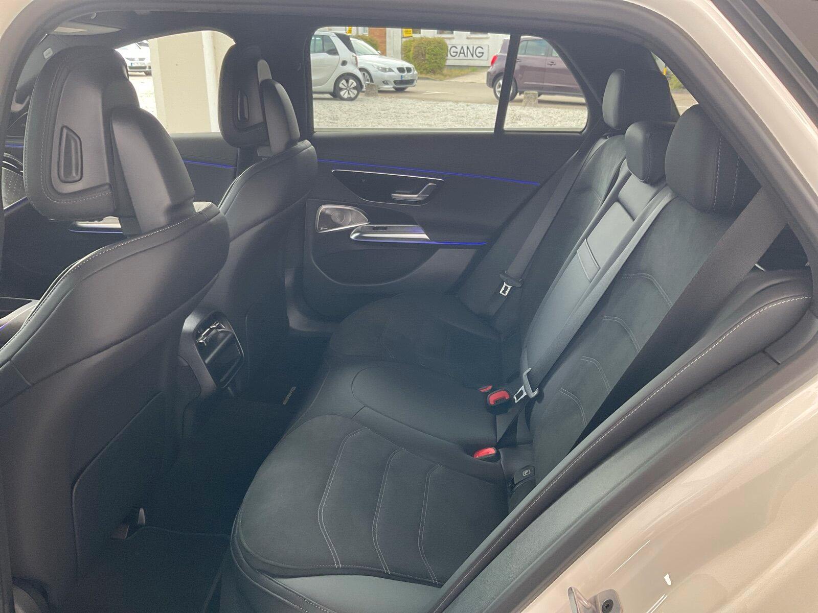 Mercedes-Benz E 220 d 4M T AMG Line/Distronic/Digital/Kamera