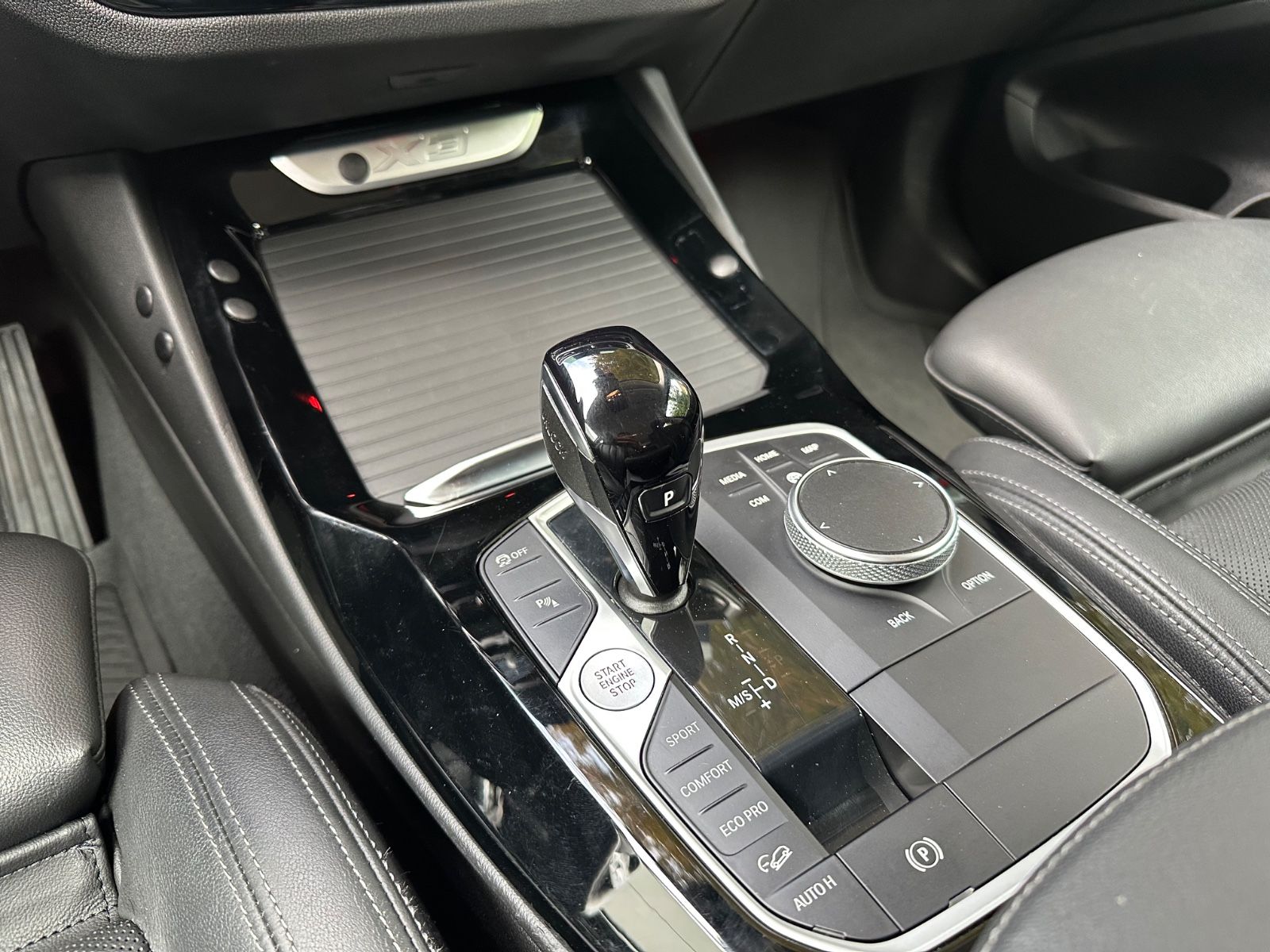BMW X3 xDrive 20 d / KAMERA /LEDER / Sitzklima / LED foto 24