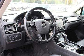 Volkswagen Touareg - 7