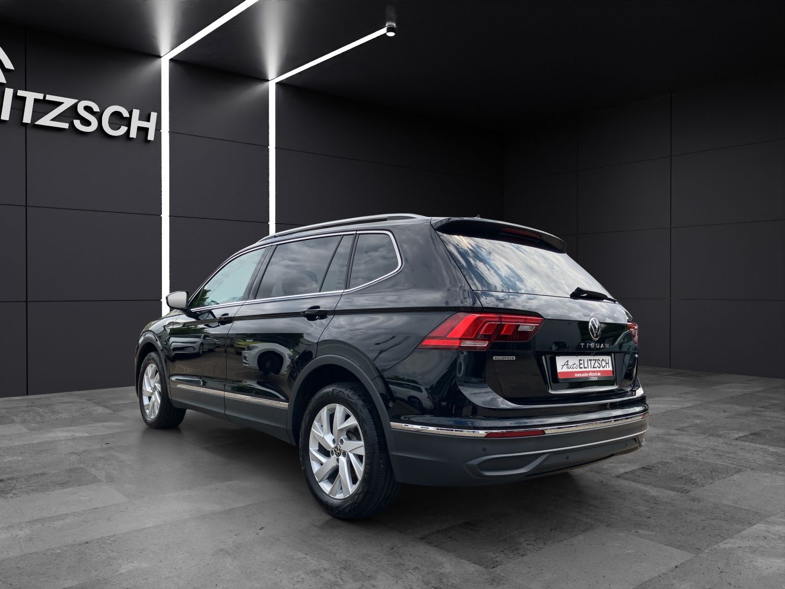 Fahrzeugabbildung Volkswagen Tiguan Allspace Business TDI DSG 4M LED ACC AHK