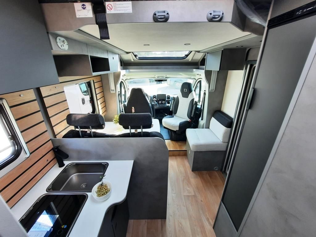 Fahrzeugabbildung Crosscamp EXPDN 7.4 E Verfüg./Sparen Sie 4.159,- €