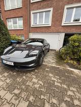 Porsche Taycan  - Porsche Taycan in Düsseldorf