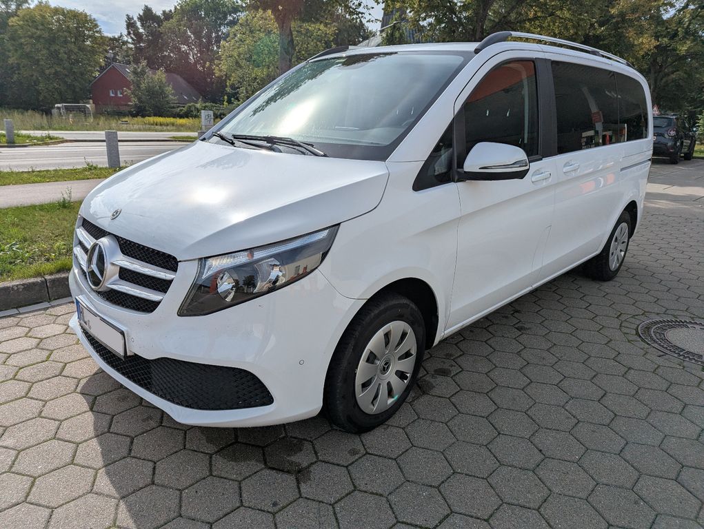 Image of Mercedes-Benz V 220