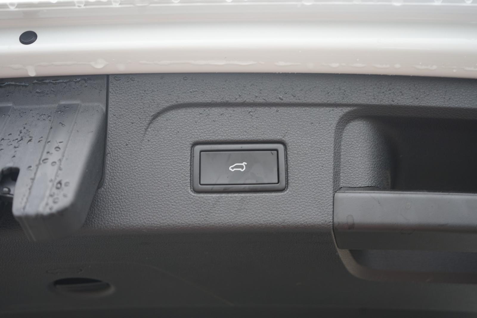 Volkswagen Touran 1.5 TSI DSG R-line LED Navi Totwinkel DAB, миниатюра 9