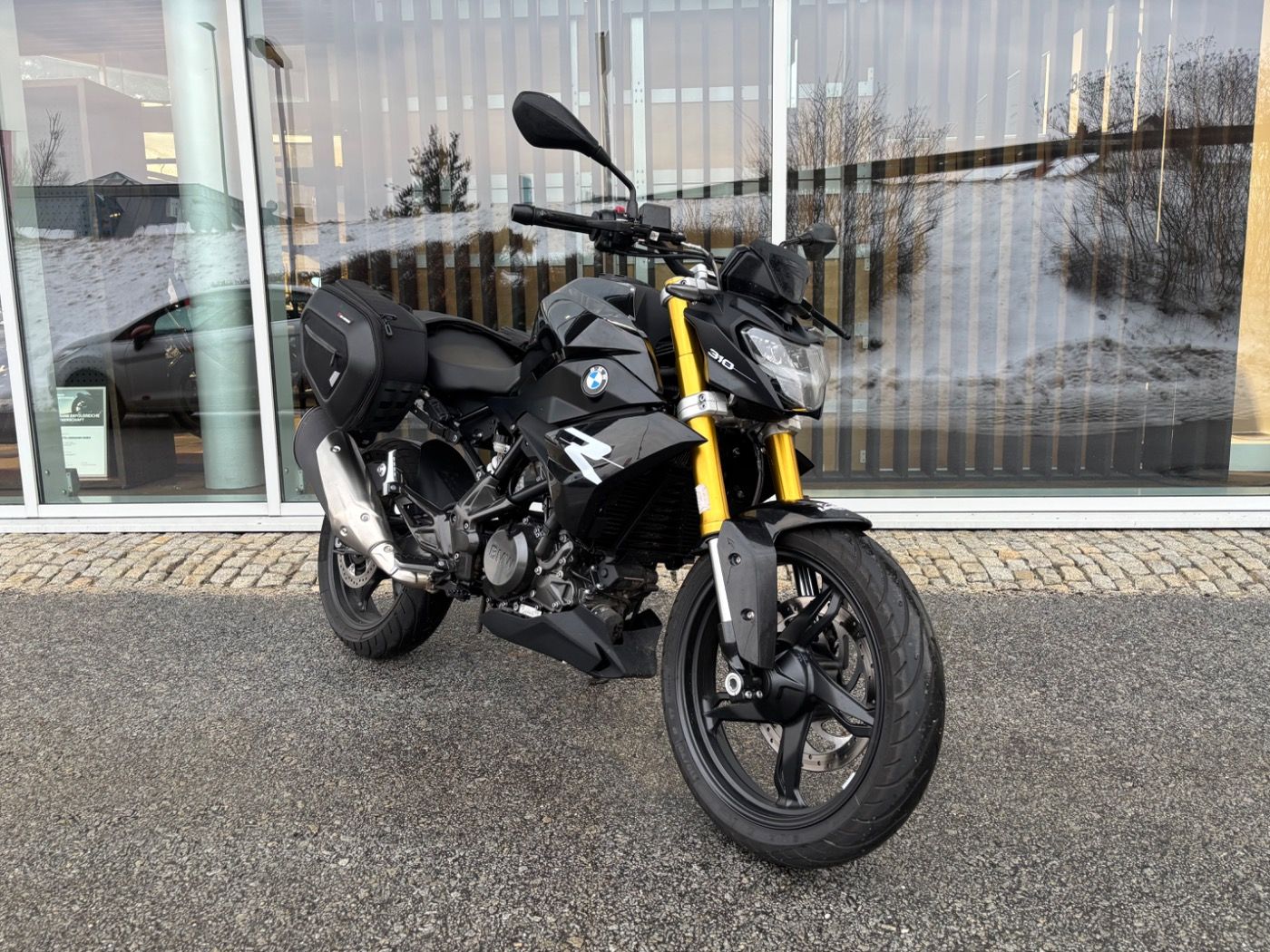 Fahrzeugabbildung BMW G 310 R mit Seitentaschen
