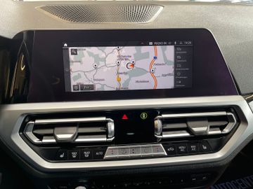 BMW 318d  Touring  Sport Line  *1.HAND*LED*NAVI*PDC*