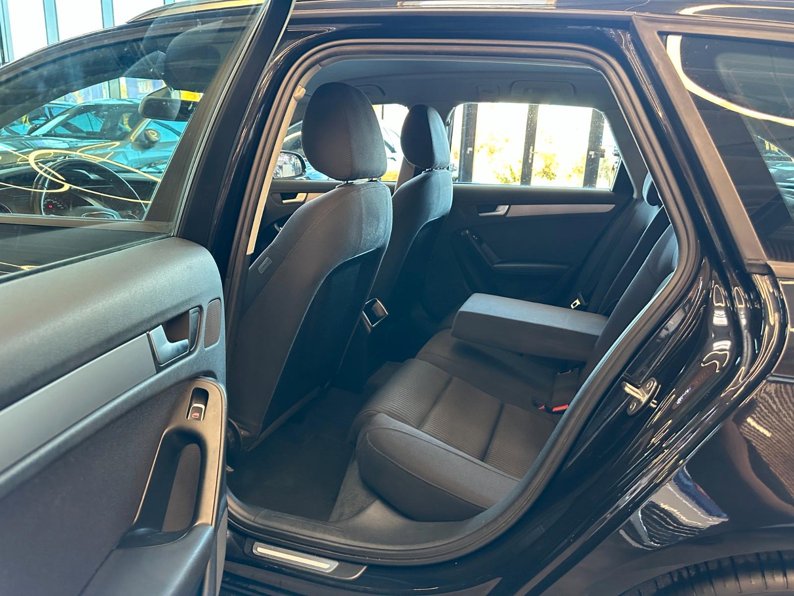Audi A4 2013 — photo 29