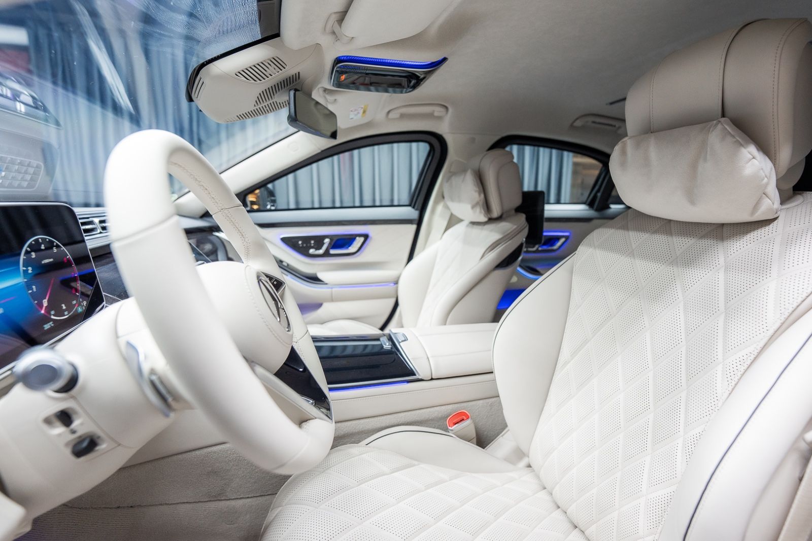 Fahrzeugabbildung Mercedes-Benz S 680 4M GUARD Armored VR10 FULL STOCK 2025