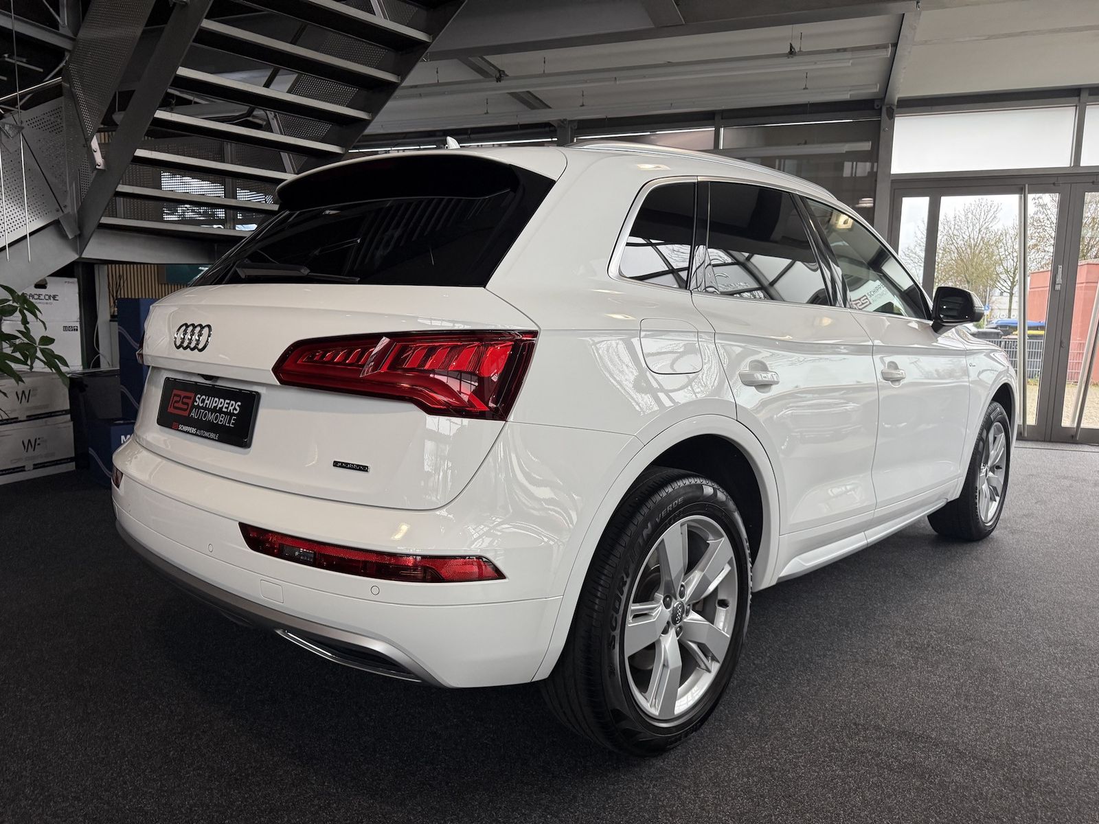 Fahrzeugabbildung Audi Q5 40 TDI qu. Sport S-LINE|NAVI|R-KAMERA|PANO