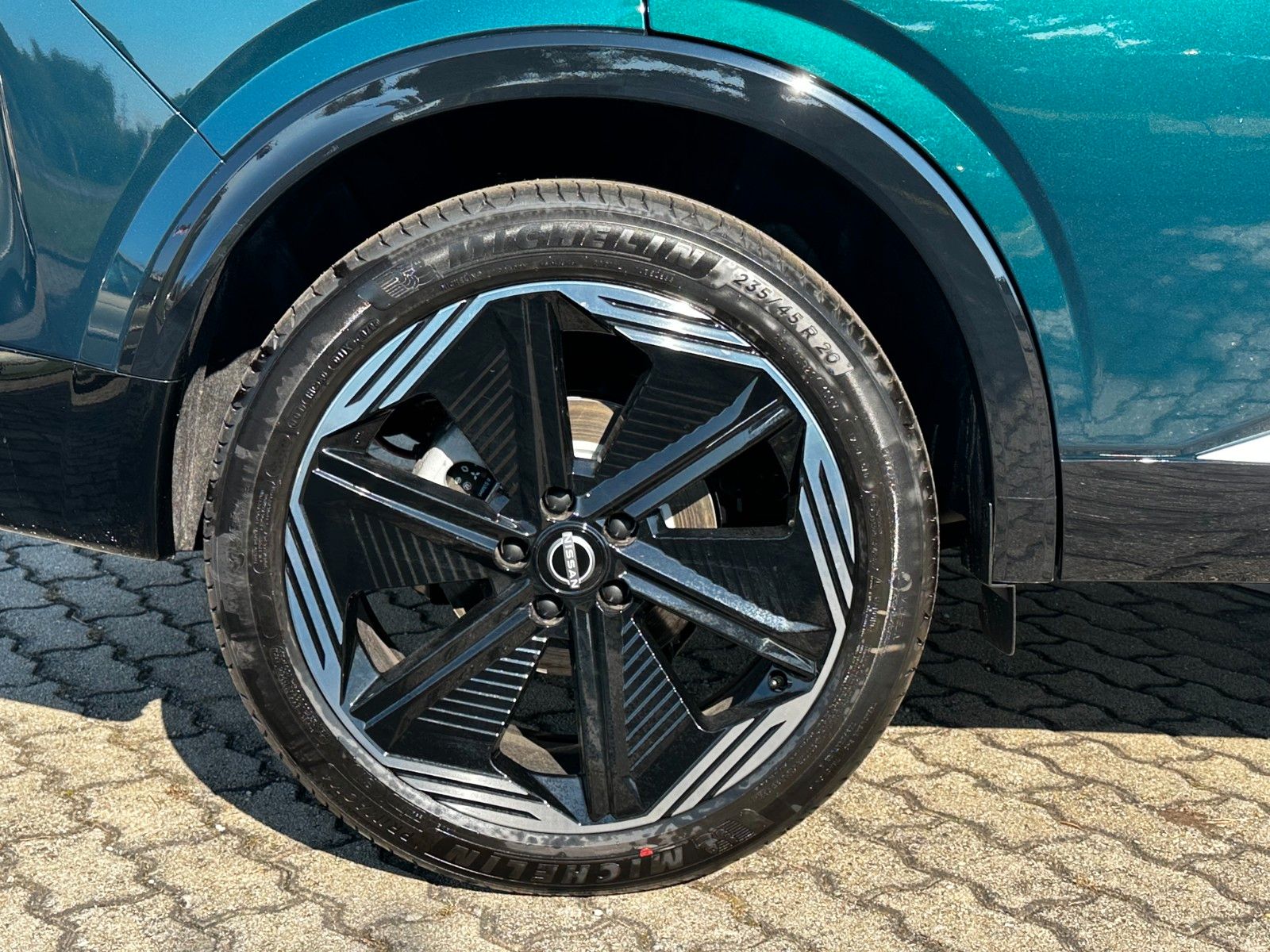 Fahrzeugabbildung Nissan Qashqai Tekna+