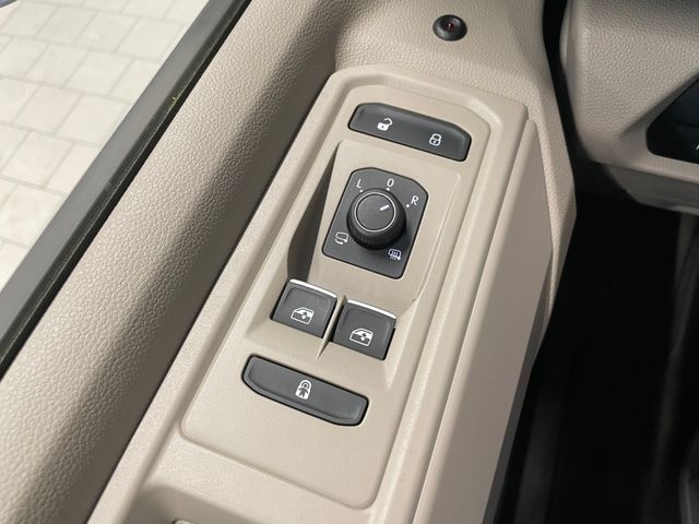T7 Multivan Life lang 2.0 TDI DSG PANO STANDHZG