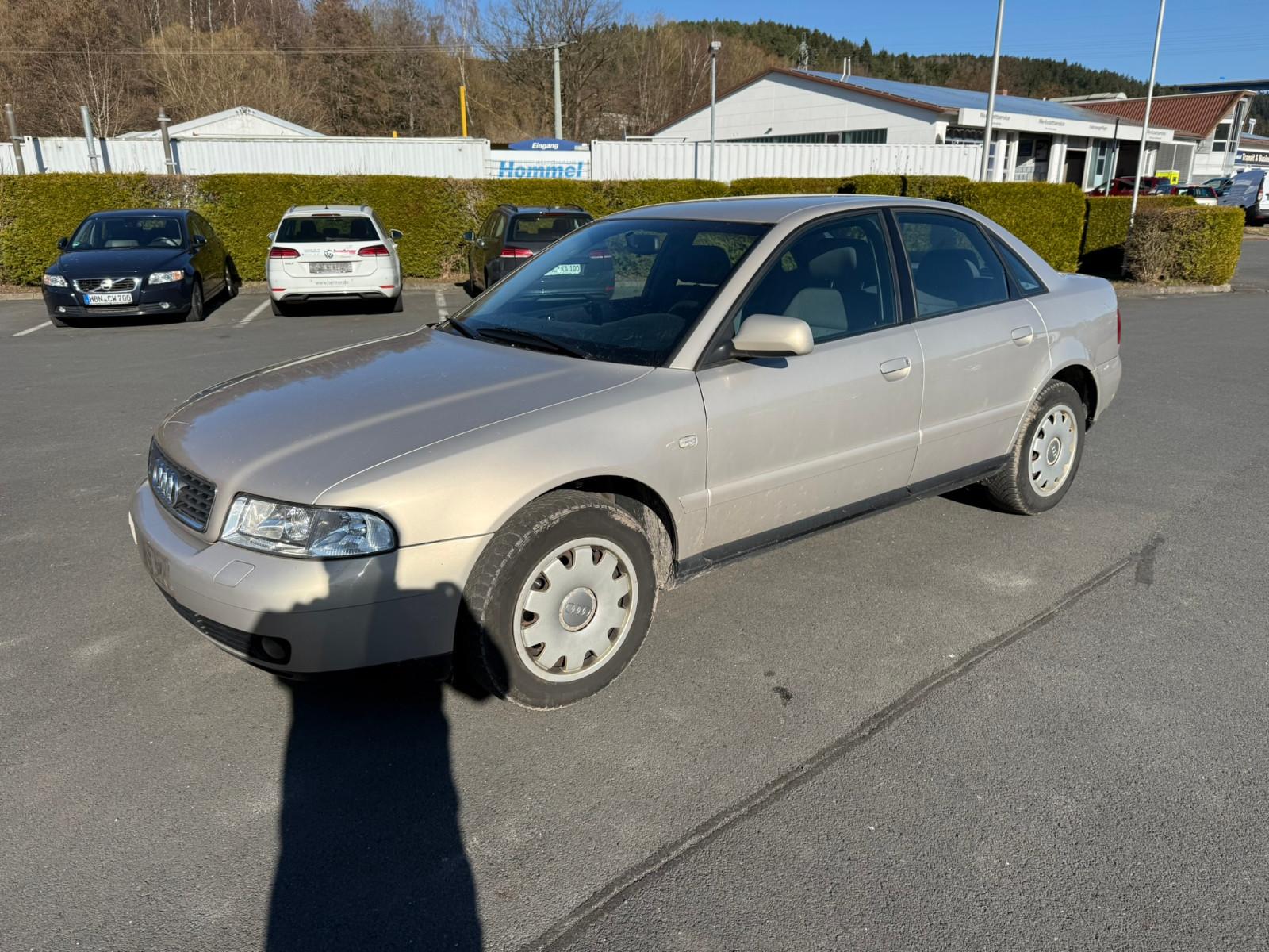 Audi A4 1.8 *Automatik*KLIMA*XENON*SHZ*