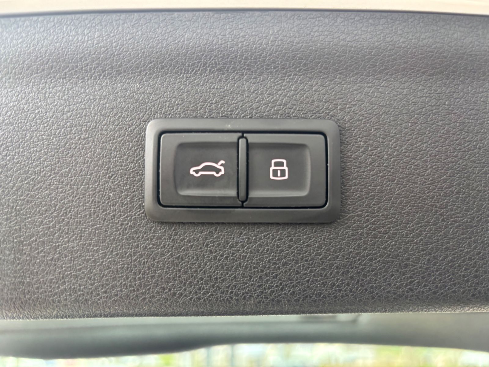 Fahrzeugabbildung Audi Q3 S-line quattro Kam SHZ