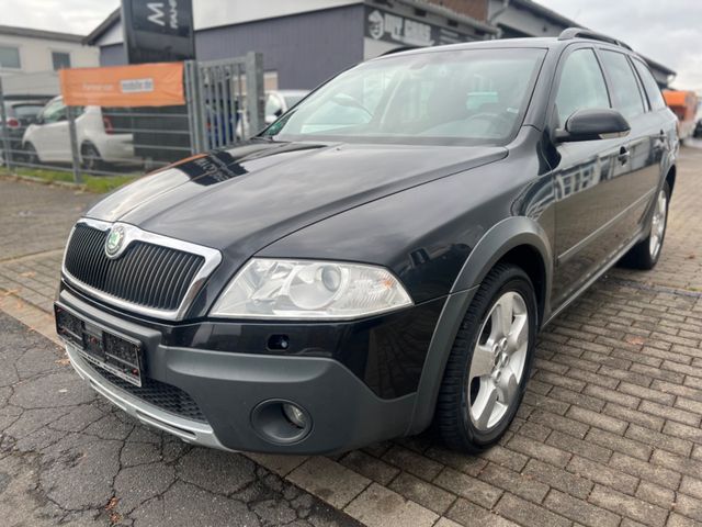 Skoda Octavia Combi Scout 4X4 TÜV NEU AHK XENON 2.HAND