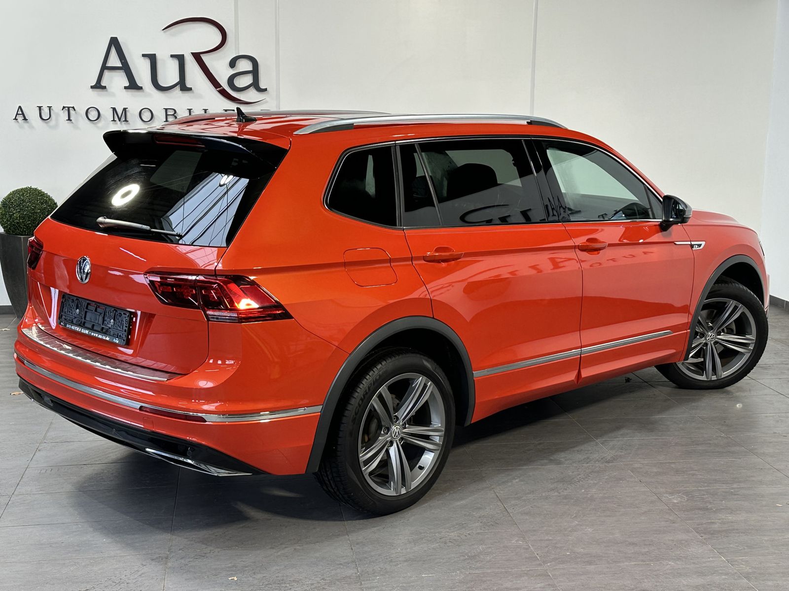 Fahrzeugabbildung Volkswagen Tiguan Allspace 4M R-Line NAV+LED+PANO+AHK+ACC