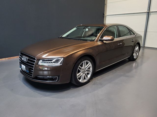 AUDI A8 4.2 TDI clean diesel quattro *TOP Ausstattung