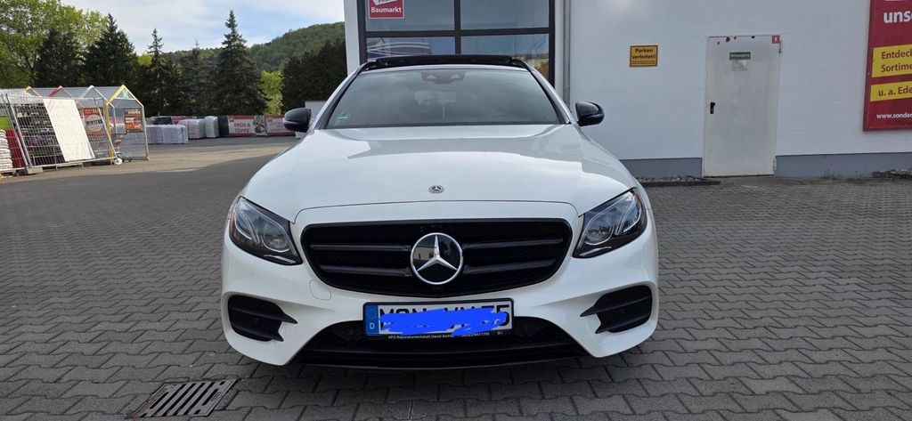 Image of Mercedes-Benz E 220
