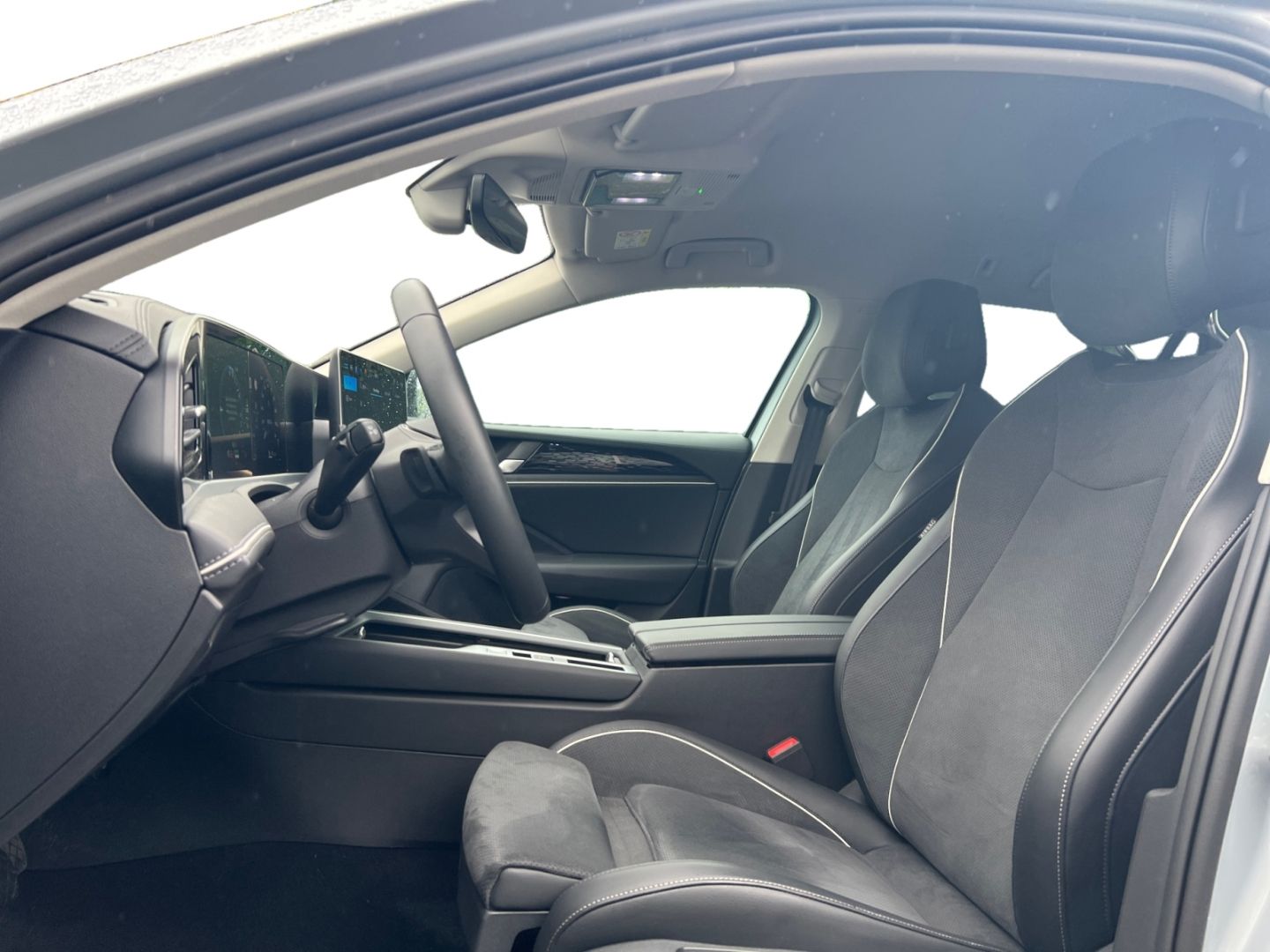 Volkswagen Passat 1.5 eTSI DSG Business LED NAVI KAMERA AHK foto 9