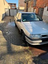 Opel Vectra kaum Rost, nicht fahrbereit - gebrauchte Opel Vectra aus dem Jahr 1992