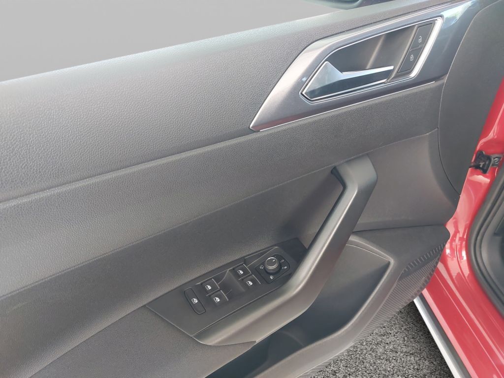 Fahrzeugabbildung Volkswagen Taigo 1.0 TSI Style AHZV Navi