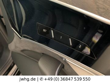 Audi A8 - 4