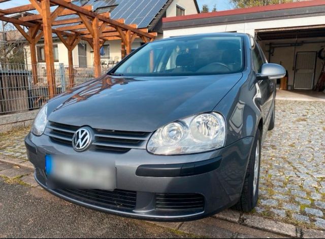 Volkswagen Golf 5 1.4 Mit 54000km in sehr guten Zustand