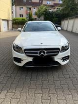 Mercedes-Benz E 220 d Autom. - - Mercedes-Benz E 220 mit Diesel-Antrieb: Weiß, Limousine