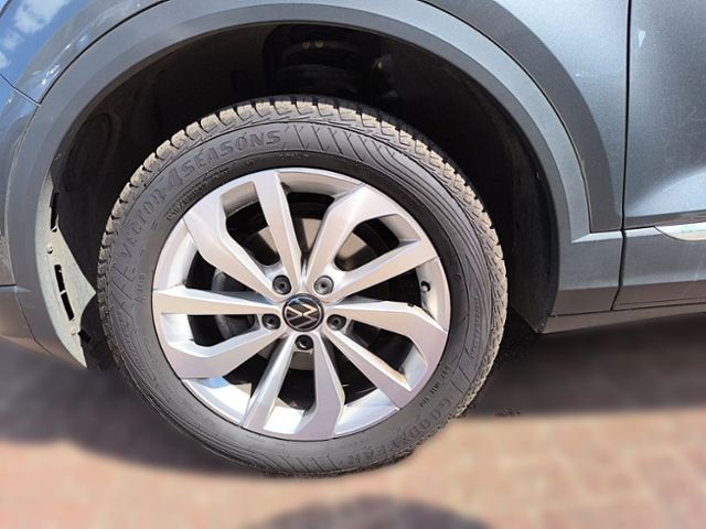 Fahrzeugabbildung Volkswagen T-Roc 1.5 TSI DSG Style MATRIX-LED ACC NAVI AHK