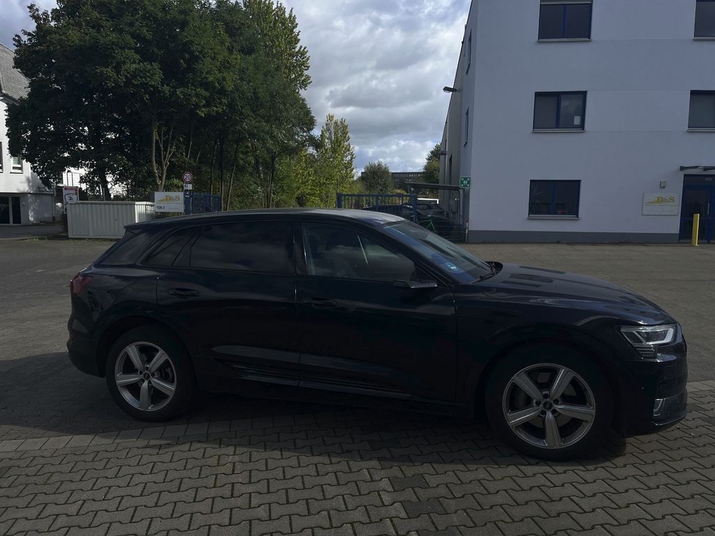 Image of Audi e-tron