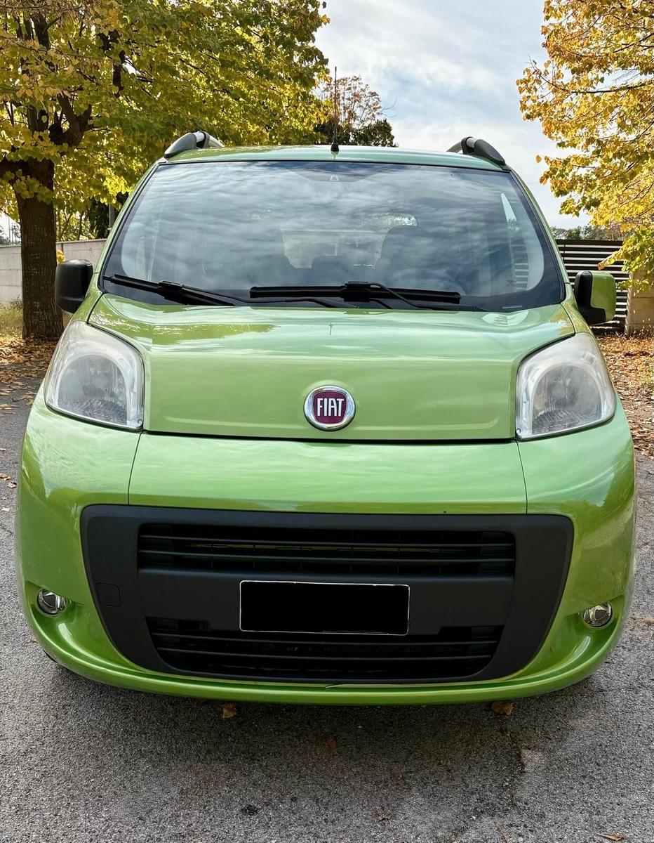 Fiat Qubo 2015 — вигляд ззаду